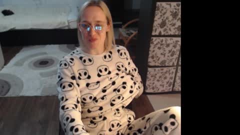 Sasha online show from March 10, 2026, 2:55 pm