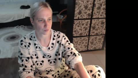 Snapshot of mrsluck chatting on June 5, 2026, 6:13 pm Sasha online show from June 5, 2026, 6:13 pm