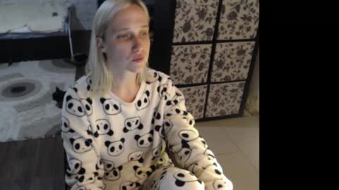 Snapshot of mrsluck chatting on June 8, 2026, 4:07 pm Sasha online show from June 8, 2026, 4:07 pm