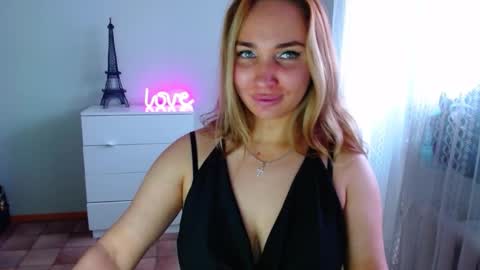 Snapshot of ms_karina_rus chatting on February 27, 2025, 11:10 am online show from February 27, 2025, 11:10 am