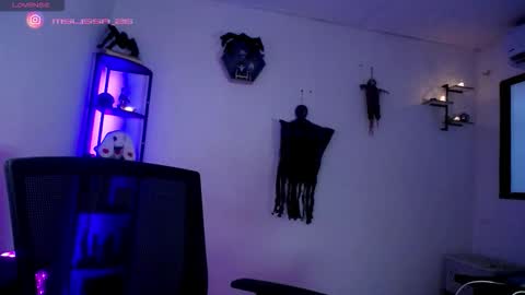 Snapshot of ms_lissa chatting on October 16, 2025, 10:22 pm MISS LISSA online show from October 16, 2025, 10:22 pm