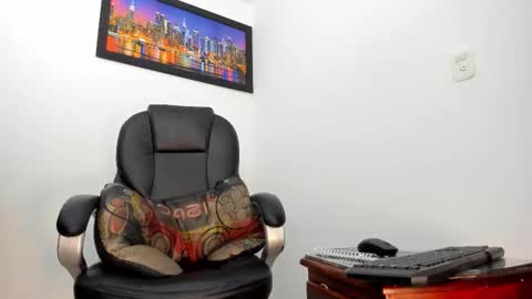 Snapshot of ms_lunarose chatting on October 26, 2025, 1:11 am ms_lunarose online show from October 26, 2025, 1:11 am