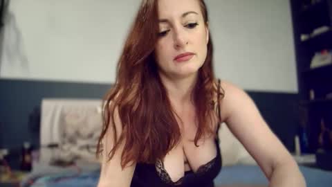 Snapshot of ms_mel chatting on December 20, 2024, 10:16 am Melanie online show from December 20, 2024, 10:16 am