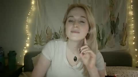 msclairewhatever online show from September 8, 2025, 10:42 pm