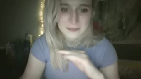 msclairewhatever online show from September 12, 2025, 12:22 am