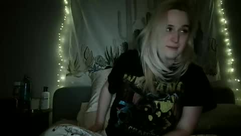 msclairewhatever online show from November 21, 2025, 10:58 am