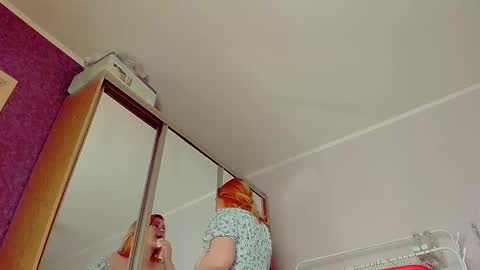 Snapshot of msfiery chatting on December 19, 2024, 1:40 pm Im Jess I can be a strict stepMother or a sweet stMommy all depends on you online show from December 19, 2024, 1:40 pm