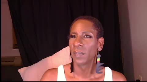 Merlin Mystique online show from November 12, 2025, 8:15 am