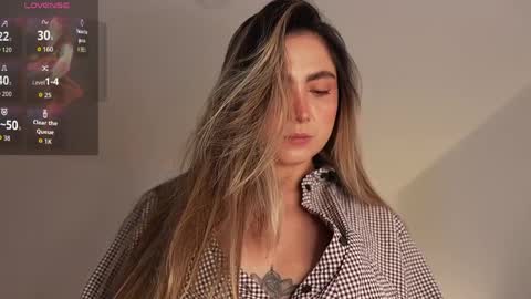 Sophie  online show from April 10, 2026, 7:40 pm