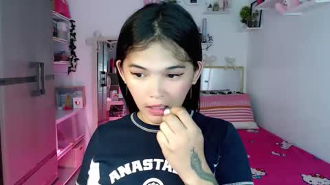 tefany online show from October 6, 2025, 5:43 pm