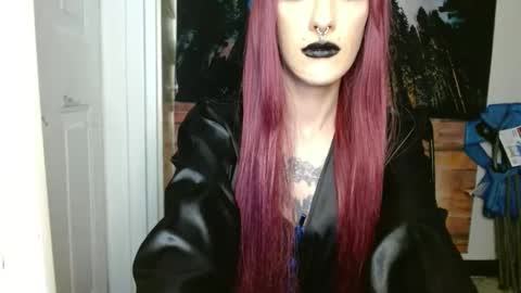 Snapshot of msvioletx chatting on March 6, 2025, 12:43 am MsVioletx online show from March 6, 2025, 12:43 am