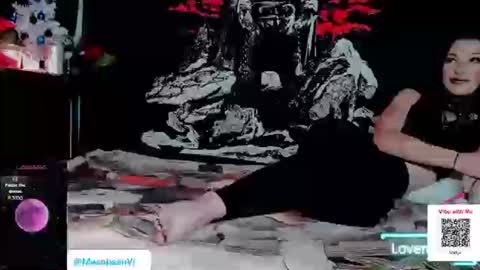 Snapshot of msvioletx chatting on November 22, 2025, 12:42 am MsVioletx online show from November 22, 2025, 12:42 am