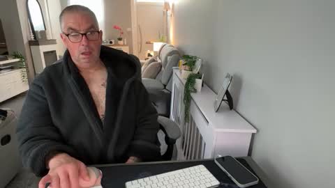 mtb1697 online show from October 7, 2025, 9:50 am