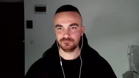 Snapshot of mu5clemania chatting on December 17, 2024, 3:17 pm Victor online show from December 17, 2024, 3:17 pm