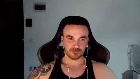 Snapshot of mu5clemania chatting on December 30, 2024, 9:19 pm Victor online show from December 30, 2024, 9:19 pm