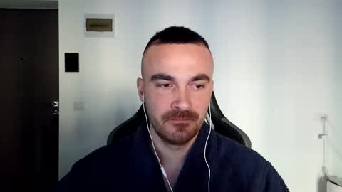 Snapshot of mu5clemania chatting on January 2, 2025, 11:52 am Victor online show from January 2, 2025, 11:52 am