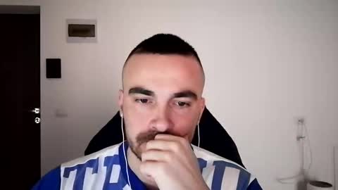 Snapshot of mu5clemania chatting on January 28, 2025, 7:22 am Victor online show from January 28, 2025, 7:22 am