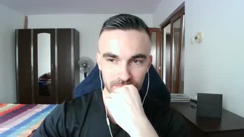 Snapshot of mu5clemania chatting on November 8, 2025, 9:53 am Victor online show from November 8, 2025, 9:53 am