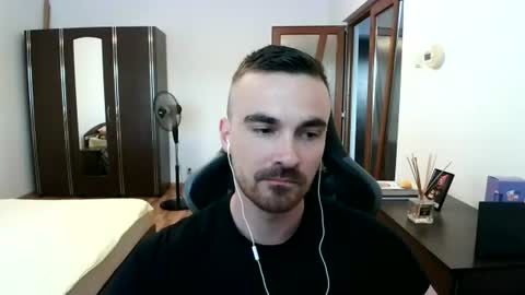 Snapshot of mu5clemania chatting on July 5, 2026, 2:24 pm Victor online show from July 5, 2026, 2:24 pm