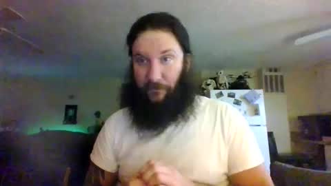 Snapshot of mudge chatting on January 17, 2025, 2:29 am Mudge online show from January 17, 2025, 2:29 am