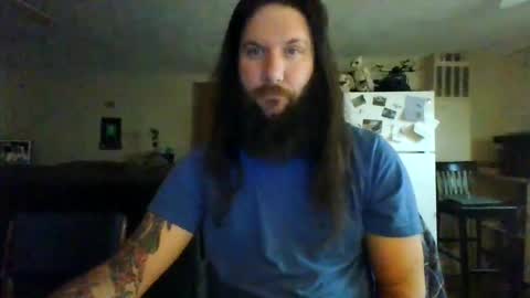Snapshot of mudge chatting on February 16, 2025, 5:15 am Mudge online show from February 16, 2025, 5:15 am