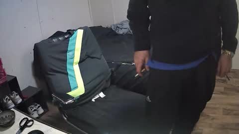 Muffdiver online show from March 15, 2026, 3:29 pm