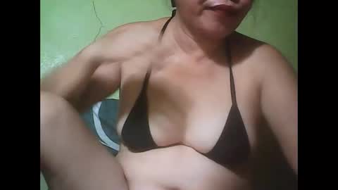 Snapshot of muffy_bunny chatting on October 1, 2025, 7:25 am muffy_bunny online show from October 1, 2025, 7:25 am