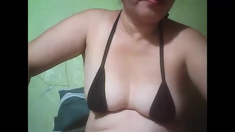 Snapshot of muffy_bunny chatting on October 6, 2025, 8:50 pm muffy_bunny online show from October 6, 2025, 8:50 pm