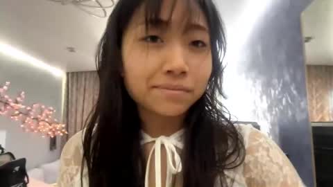 Mia online show from April 24, 2026, 1:41 am