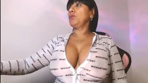 yuli online show from January 13, 2026, 12:32 pm