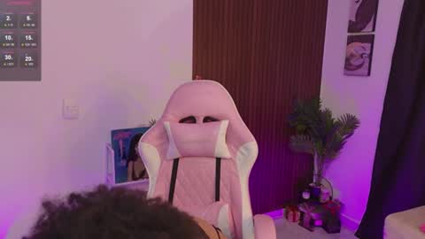 HEY GUYS IF YOU LIKE SEXY SHOW YOU ARE IN THE CORRECT PLACE CU WENESDAY PVT OPEN   TRANSMISSION TIME 5 PM - 10 PM COLOMBIA online show from June 17, 2026, 1:19 am
