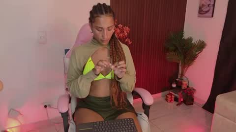 HEY GUYS IF YOU LIKE SEXY SHOW YOU ARE IN THE CORRECT PLACE CU WENESDAY PVT OPEN   TRANSMISSION TIME 5 PM - 10 PM COLOMBIA online show from June 25, 2026, 1:38 am