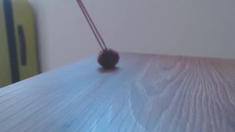   online show from October 31, 2025, 3:35 pm