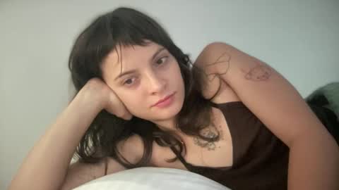   online show from November 5, 2025, 11:43 am