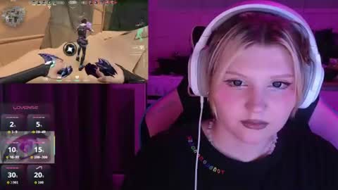 Snapshot of mura_muur chatting on July 12, 2026, 4:31 pm Milana online show from July 12, 2026, 4:31 pm