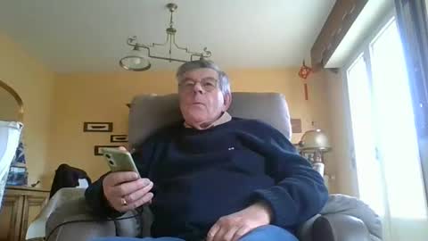 mururoa35 online show from February 23, 2025, 4:02 pm