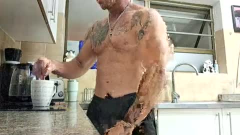 Snapshot of muscledaddy69s chatting on July 8, 2026, 2:38 am muscledaddy69s online show from July 8, 2026, 2:38 am