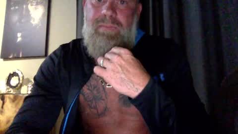 Snapshot of muscledick40 chatting on September 11, 2025, 2:55 am muscledick40 online show from September 11, 2025, 2:55 am