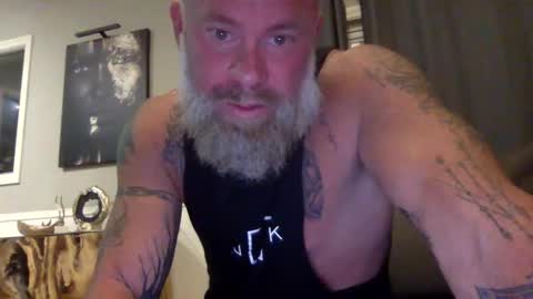 Snapshot of muscledick40 chatting on September 16, 2025, 3:07 am muscledick40 online show from September 16, 2025, 3:07 am