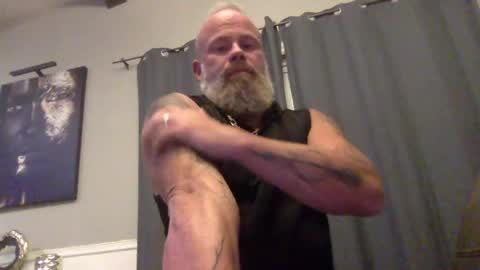 Snapshot of muscledick40 chatting on September 17, 2025, 3:52 am muscledick40 online show from September 17, 2025, 3:52 am