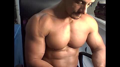 Snapshot of muscleoss chatting on January 17, 2025, 4:06 am muscleoss online show from January 17, 2025, 4:06 am