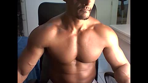 Snapshot of muscleoss chatting on January 21, 2025, 11:02 pm muscleoss online show from January 21, 2025, 11:02 pm