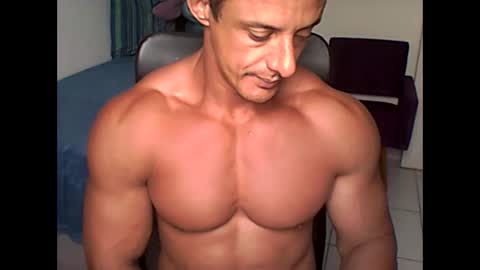 Snapshot of muscleoss chatting on September 16, 2025, 7:48 pm muscleoss online show from September 16, 2025, 7:48 pm