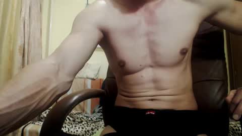 Snapshot of musculargod chatting on November 23, 2025, 9:14 pm SexyMuscled online show from November 23, 2025, 9:14 pm