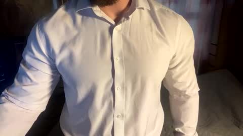 muscularjuggler online show from April 1, 2026, 1:17 am