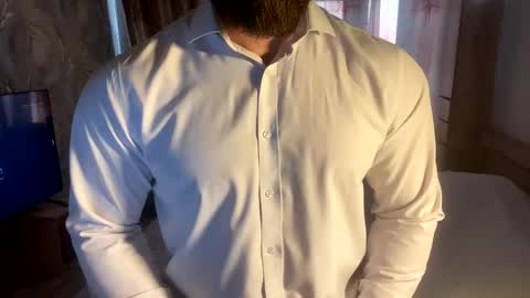 muscularjuggler online show from April 7, 2026, 2:01 am