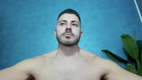 muscularmaster onlyfans online show from December 25, 2024, 10:05 pm