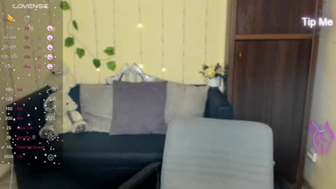 Jenya online show from January 11, 2025, 6:44 pm