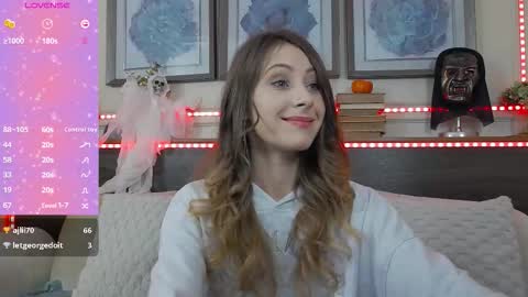 Snapshot of musedollx chatting on October 29, 2025, 8:43 pm Luna online show from October 29, 2025, 8:43 pm