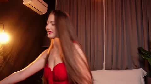 MuseSolis online show from February 21, 2025, 10:26 pm